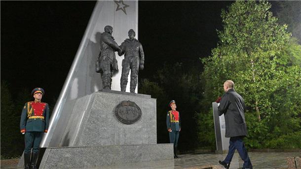 Kremlchef Wladimir Putin hat bei einem Zwischenstopp in Magadan im Fernen Osten Russlands eine Vielzahl an Terminen absolviert, bevor er sich mit US-Präsident Donald Trump in Alaska trifft.