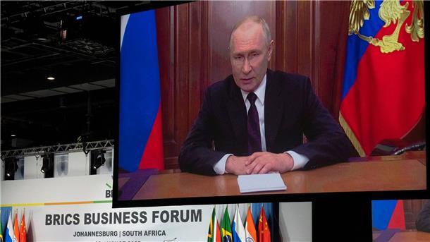 Brasilien und Südafrika dringen auf Ende des Ukraine-Kriegs Kremlchef Wladimir Putin nimmt per Videokonferenz am Brics-Gipfel teil.