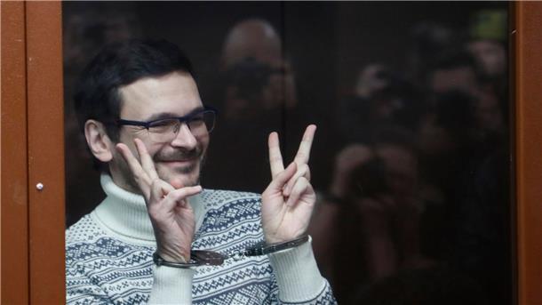 Krieg gegen die Ukraine: So ist die Lage Kremlkritiker Ilja Jaschin im Gerichtssaal.