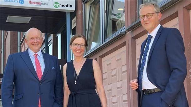 Warum die IHK in Stade jetzt ihren Namen ändert Krempeln die IHK um (von links): Christoph von Speßhardt, Kirsten Kronberg und Matthias Kohlmann.