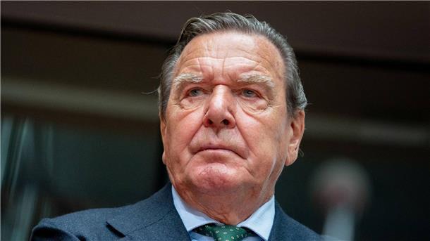 „Kritisiert, was ich getan habe oder lasst es“: Gerhard Schröder.