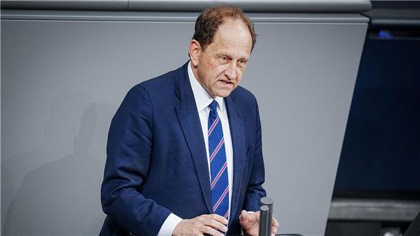Lambsdorff als neuer Botschafter in Russland im Gespräch Künftig als Botschafter in Moskau tätig: Alexander Graf Lambsdorff.