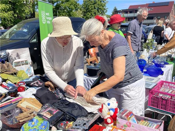 Kult-Flohmarkt in Nordenham: Der Nor-Floh lockte Tausende Besucher in die Innens...