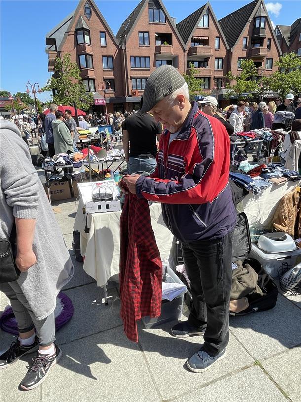 Kult-Flohmarkt in Nordenham: Der Nor-Floh lockte Tausende Besucher in die Innens...