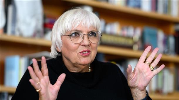 Kulturpass für Jugendliche - bisher 1,6 Millionen Angebote Kulturstaatsministerin Claudia Roth sieht im Kulturpass eine große Chance.