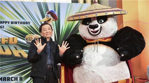 James Hong an seinem 95. Geburtstag in Hollywood verewigt „Kung Fu Panda 4“ kommt im März in die Kinos. Schauspieler James Hong spricht die Figur Mr. Ping.
