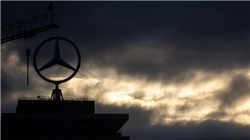 Kursverluste wegen des Dieselskandals: Prozessauftakt gegen Mercedes in Stuttgart.