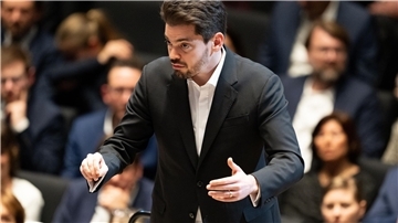 Lahav Shani ist beim Festival nicht willkommen. (Archivbild) 