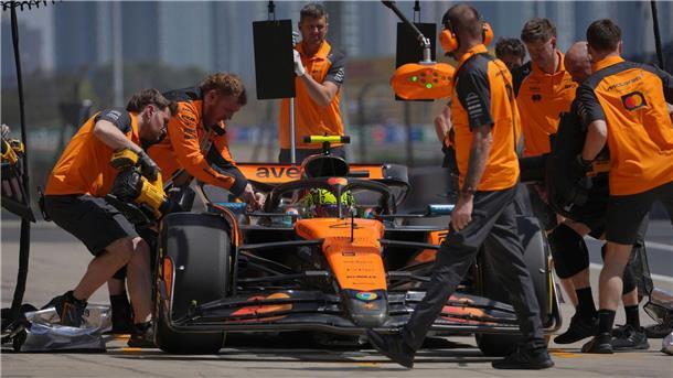 Erster Ferrari-Erfolg: Hamilton rast auf Pole Position Lando Norris muss seine WM-Führung in China verteidigen.