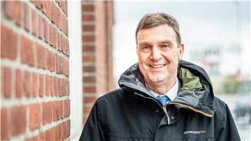 Landrat Kai-Uwe Bielefeld spricht im Interview über die Entwicklung des Nordholzer Flughafens.