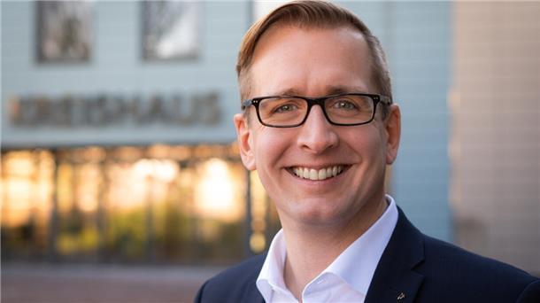 Landrat Stephan Siefken. Er erhofft sich vom Ministerbesuch klare Aussagen über die Klinikstandorte.