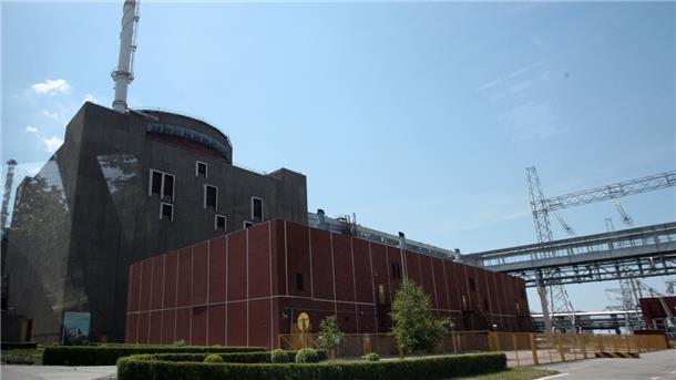 Laut dem Betreiber besteht durch den andauernden Beschuss die Gefahr, dass radioaktive Strahlung aus dem Kernkraftwerk Saporischschja im Süden der Ukraine austritt.