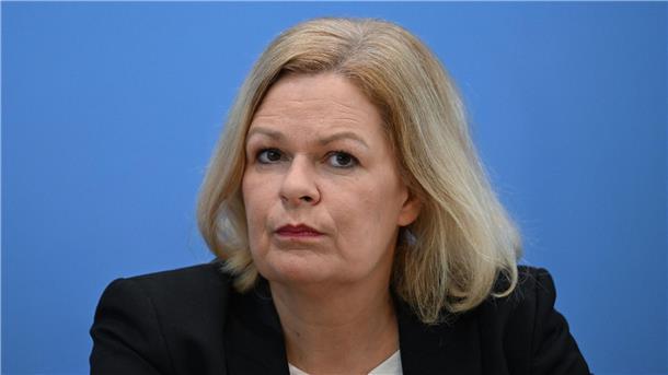 Laut einem Medienbericht regte Bundesinnenministerin Nancy Faeser (SPD) eine Sonderkonferenz in der kommenden Woche an.