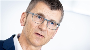 Laut LKA-Chef Friedo de Vries wurden bei der Fahnung nach drei ehemaligen RAF-Terroristen keine Fehler gemacht.