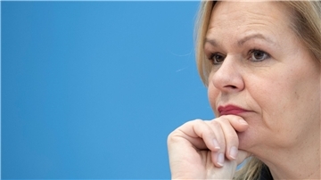Faeser verlängert Grenzkontrollen zu Österreich Laut Nancy Faeser war Deutschland auch im vergangenen Jahr wieder Hauptzielland der irregulären Migration in Europa.
