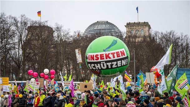 Laut Veranstalter nahmen rund 10.000 Menschen an der Demonstration teil. Die Polizei sprach von gut 7000.