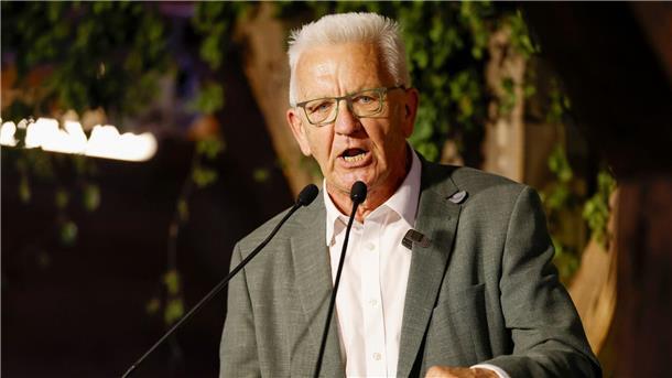 Kretschmann zu Rente mit 63: „Können uns das nicht leisten“ Laut Winfried Kretschmann ist die vorgezogene Rente nicht mehr tragbar.