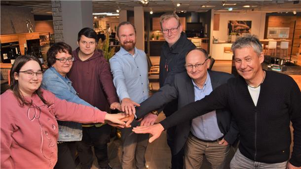 Legen bei der Azubi-Börse alle Hand an (von links): Elena Glatzel, Sandra Vollbrecht, Jan-Niklas Hesse, Hendrik Lenz, Andreas Windhorst, Heinz May und Kay Schiwy. 