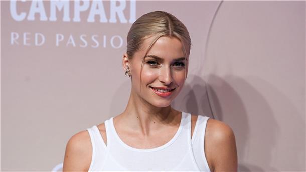 Lena Gercke begrüßt Baby Lia  Lena Gercke freut sich über ihre zweite Tochter.