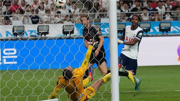 „Viele gute Dinge“: Kompanys Fingerzeige und Eberls Ansagen Leon Goretzka trifft im Nachschuss zum 2:0
