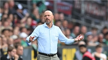Leverkusens Trainer Erik ten Hag.