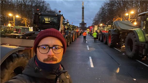 Ärger und Solidarität: War Berlin für die Bauern aus der Region eine Reise wert? Levin Meis ist nach Berlin gefahren, um von der Großdemo zu berichten. Es waren 3 Grad in Berlin und es wehte ein kalter Wind. Warm anziehen hieß es deshalb.
