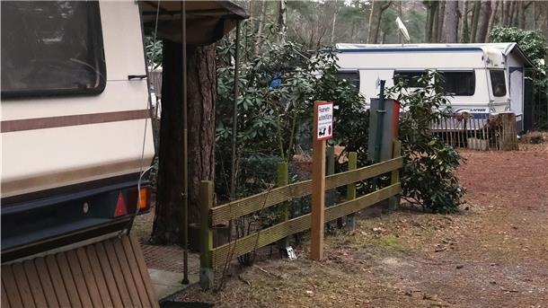 Lieb gewonnene Gewohnheiten sollen zahlreiche Dauercamper auf Plätzen im Stadtgebiet aufgeben: Aus Brandschutzgründen hat die Stadtverwaltung den Platzbetreibern Auflagen gemacht. Für deren Gäste bedeutet das, ihre Wochenendrefugien rückbauen zu müssen.