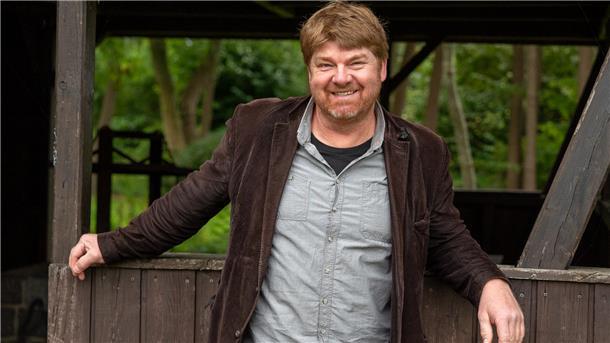 Geschichten rund um den Hof: Matthias Stührwoldt liest in Nordenham  Matthias Stührwoldt, Autor und Bauer.