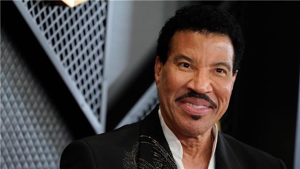 „Ich liebe das Adrenalin“: Lionel Richie wird 75 Lionel Richie liebt es, in Bewegung zu sein.
