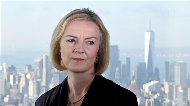 „Trussian Roulette“: Neue Premier schon schwer angezählt Liz Truss steht als Premierministerin Großbritanniens in der Kritik. Dabei ist sie noch nicht lange im Amt.
