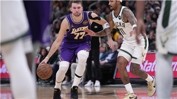 Luka Doncic erzielte wieder über 40 Punkte.