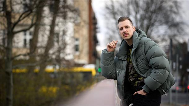 Lukas Strobel ist besser bekannt als der Rapper Alligatoah.