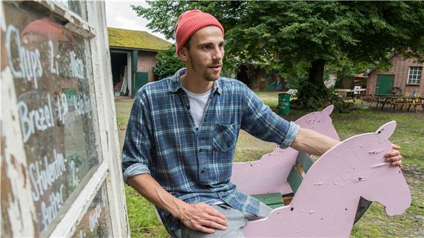 "Macht was" - das ist Fynn Kliemanns Einladung für alle Kreative in seinem Kliemannsland zwischen Bremen und Hamburg.