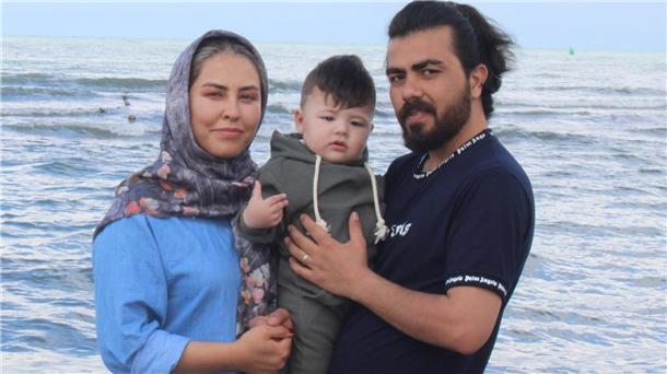 Was Auswärtiges Amt zum Fall des Bremerhaveners Mahdi Saberi sagt Mahdi Saberi mit Ehefrau Maria Hayaty und Sohn Moheb vor einem See.