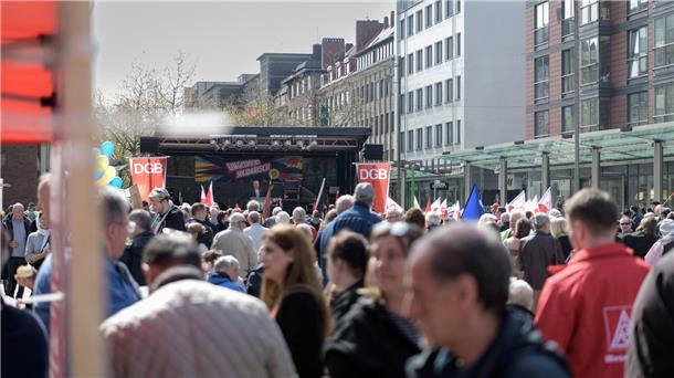 Mai-Kundgebung in Bremerhaven.