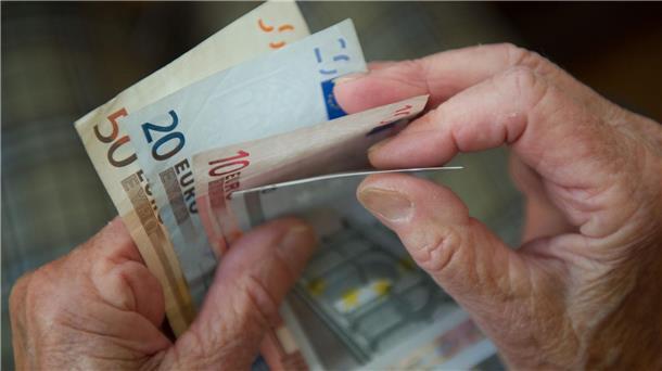 Jeder Fünfte im Ruhestand muss mit 1.400 Euro auskommen Manche Rentner kommen kaum über die Runden, andere haben hohe Einkommen. (Symbolbild)