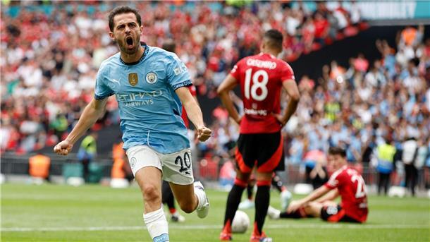 Manchester City gewinnt den Community Shield im Stadtderby gegen Manchester United.