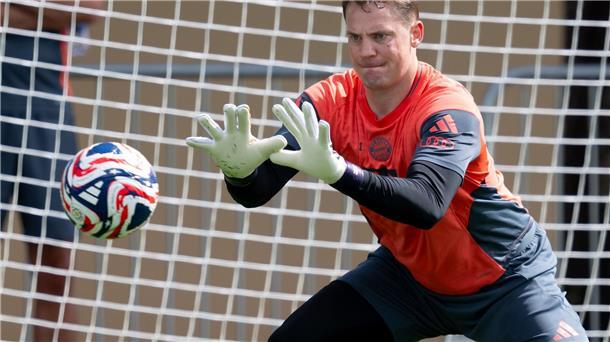 Das feurige Duell der Erben von Beckenbauer und Maradona Manuel Neuer dürfte gegen die Boca Juniors mehr zu tun bekommen als beim 10:0 in Spiel eins.