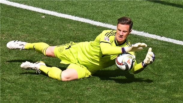 Weiter fern der Mannschaft: Ter Stegens Solo-Vorbereitung Marc-André ter Stegen wird in der Vorbereitung des FC Barcelona zum Alleinunterhalter.