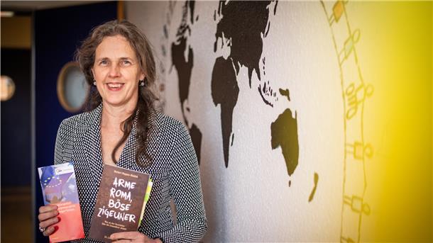 Margaret Brugmann, die sich mit den Sorgen und Nöten von Bulgaren und Rumänen in Bremerhaven beschäftigt.