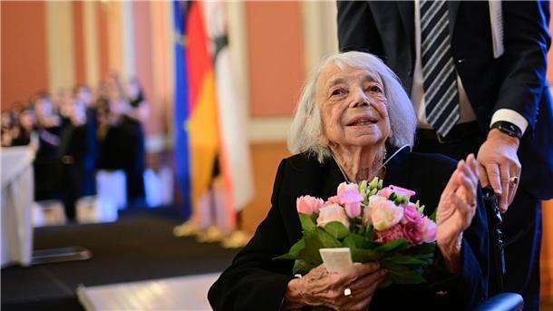 „Seid Menschen“ - Holocaust-Überlebende Friedländer ist tot Margot Friedländer bei einem ihrer letzten öffentlichen Auftritte. (Archivbild)