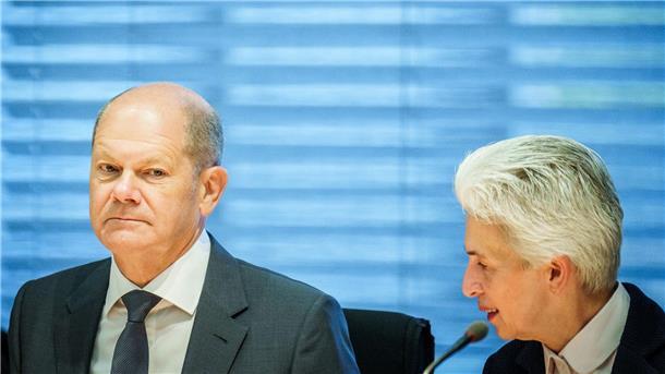 Strack-Zimmermann entschuldigt sich nach Autismus-Vergleich Marie-Agnes Strack-Zimmermann hatte Kanzler Olaf Scholz als „krassen Rechthaber“ mit „geradezu autistischen Zügen“ bezeichnet.