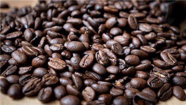 Marktführer Tchibo erhöht Mitte April die Kaffeepreise.