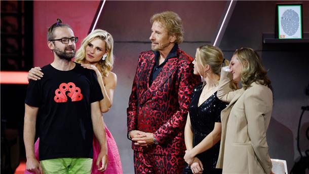 „Lützi bleibt“: Klimaaktivist als Wettkönig bei Gottschalk Marten Reiß (l) wurde bei der ZDF-Show „Wetten, dass..?“ mit Thomas Gottschalk und Michelle Hunziker Wettkönig.