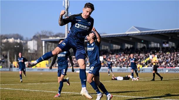 Späte Tore in Ulm: Mehlem und Grimaldi erlösen Paderborn Marvin Mehlem traf zur Führung in Ulm.