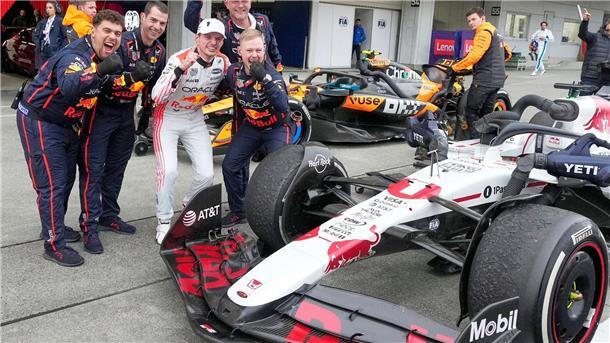 Verstappen „absolut herausragend“ - McLaren zu vorsichtig? Max Verstappen (3.v.l) ist in Suzuka eine Klasse für sich.