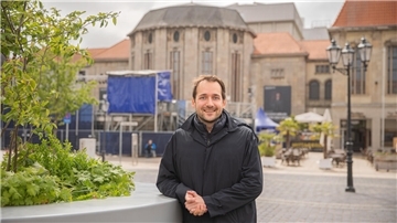 Maximilian Charlet will die Stadt attraktiver auch für jüngere Menschen machen.