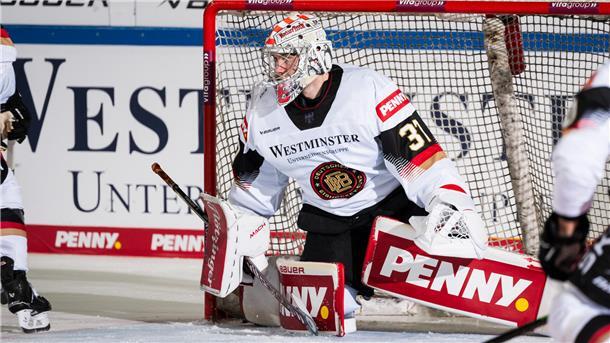 Maximilian Franzreb von den Fischtown Pinguins spielte beim Deutschland-Cup für die Nationalmannschaft.