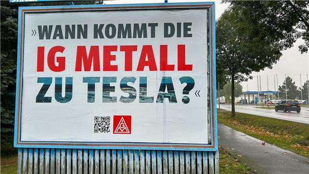 Tesla weist Vorwürfe zum Arbeitsschutz zurück Mehr als 1000 Beschäftigte von Tesla habven nach Angaben der IG Metall in der Fabrik in Grünheide gemeinsam bessere Arbeitsbedingungen eingefordert.