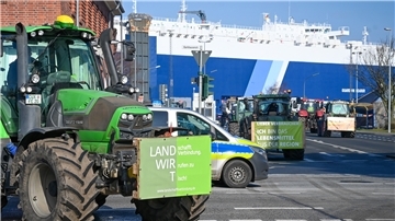 Mehr als 250 Landwirte aus dem Landkreis haben sich am Donnerstag auf den Weg gemacht, um in Bremerhaven ein Zeichen für eine andere Agrarpolitik zu setzen.